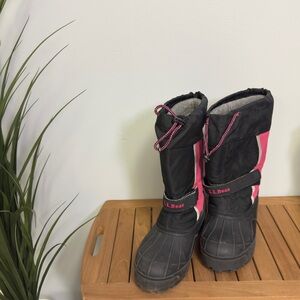 L.L. Bean Kids Black and Pink Snow Boots, Size 5
